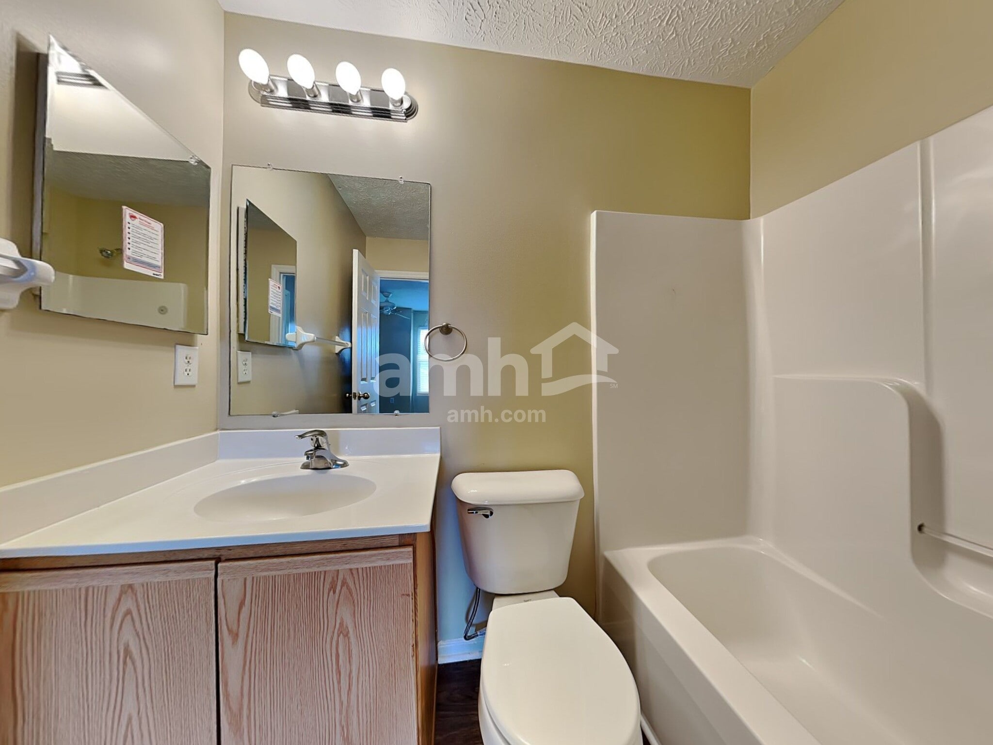 Building Photo - 424 Hartford Ct