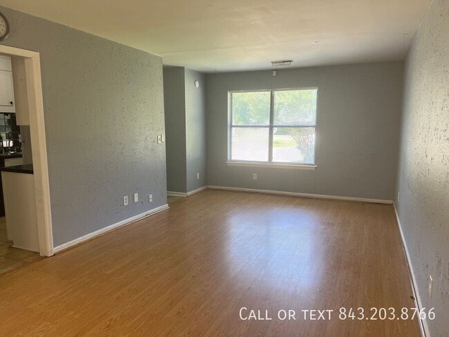 Building Photo - 114 Pintail Dr