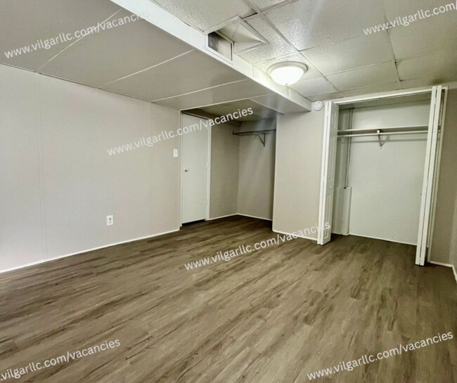 Building Photo - 1605 Pine St