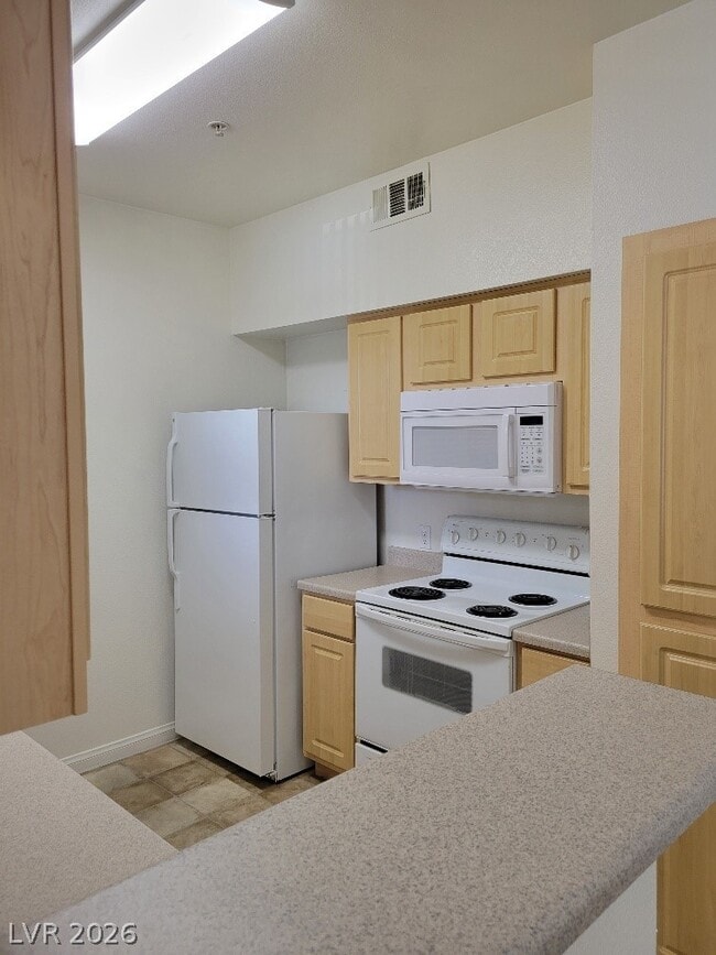Building Photo - 6955 N Durango Dr