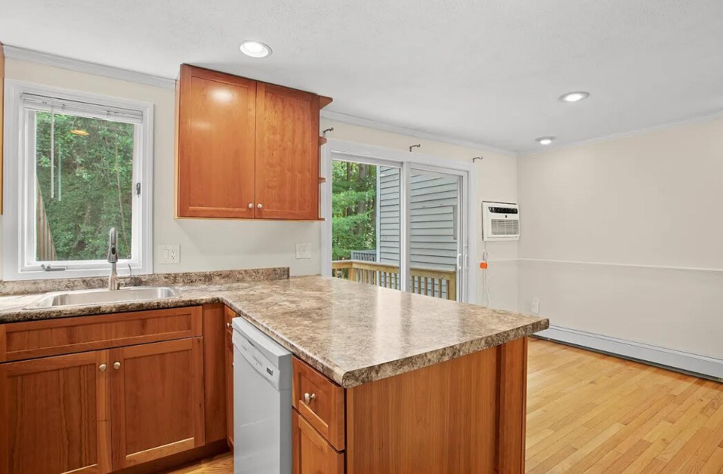 Building Photo - 19 Profile Cir