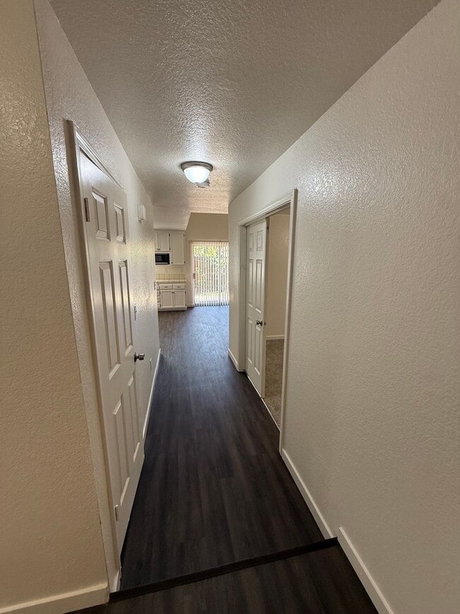 Building Photo - Remodeled Home: 4 Bd/ 2.5 Bath Two Story!