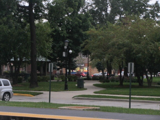 Building Photo - 7610 W Grand Ave