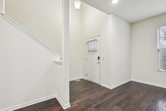 Building Photo - 905 Times Square Dr