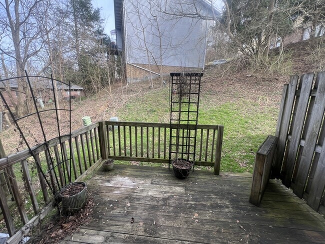 Building Photo - 1460 Bergamont St