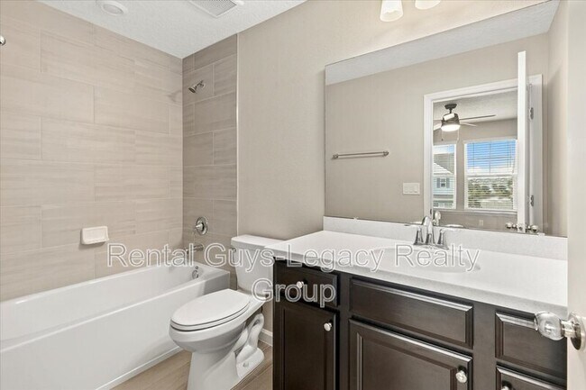 Building Photo - 12667 Josslyn Ln