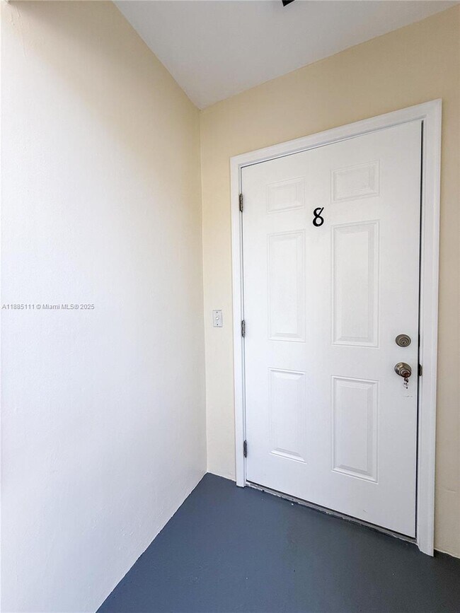 Building Photo - 5621 NE 22nd Ave