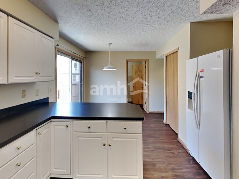 Building Photo - 3297 Draycott Ct