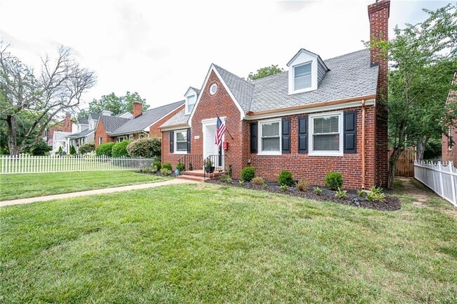 Building Photo - 4106 Grove Ave