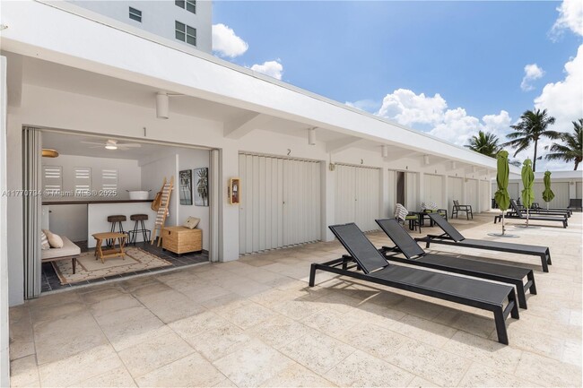 Building Photo - 4925 Collins Ave