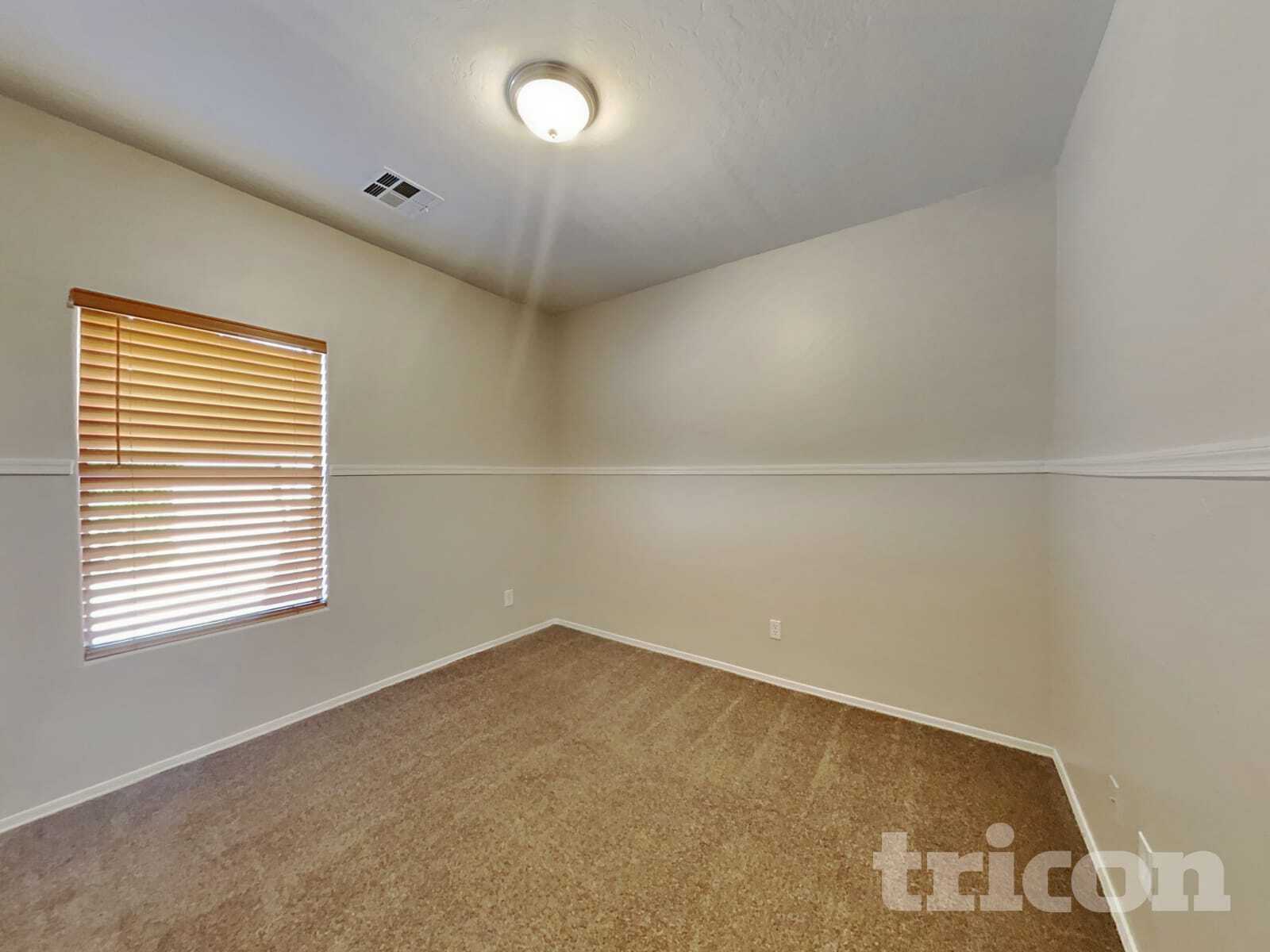 Building Photo - 2097 E Paso Fino Dr