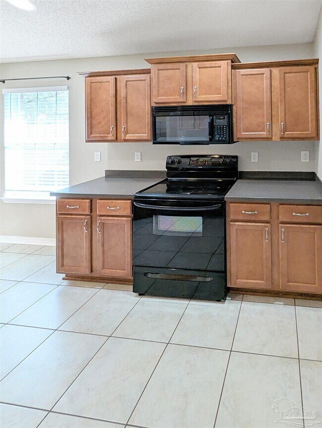 Building Photo - 5963 Ashton Woods Cir
