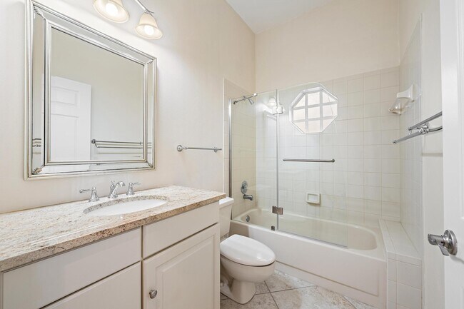 Building Photo - 1802 Rosewood Way