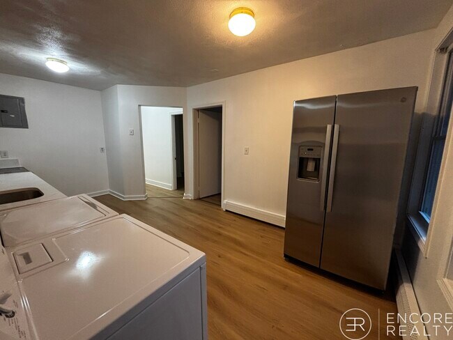 Building Photo - 675 Washington St