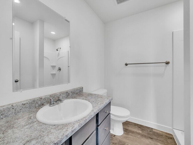Building Photo - Herriman 3 Bedroom Townhouse Ready to be Called Home!