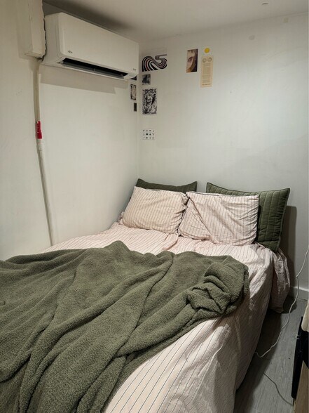 Building Photo - 184 Stuyvesant Ave