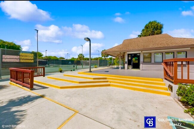 Building Photo - 10173 Mangrove Dr