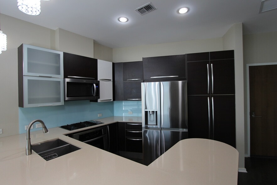 Kitchen - 700 12th Ave S