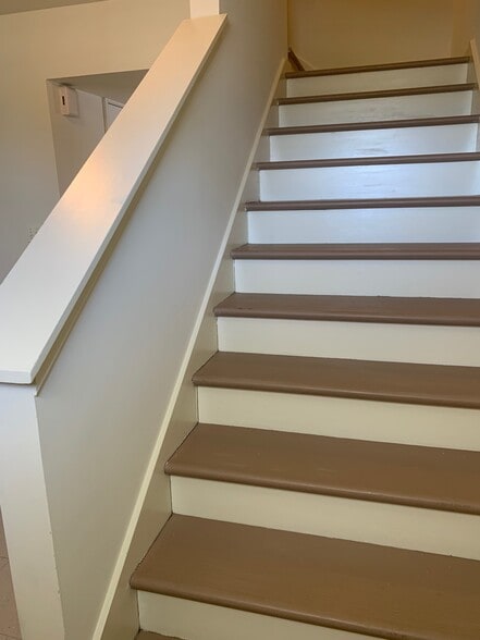 Building Photo - 319 Cedar Xing