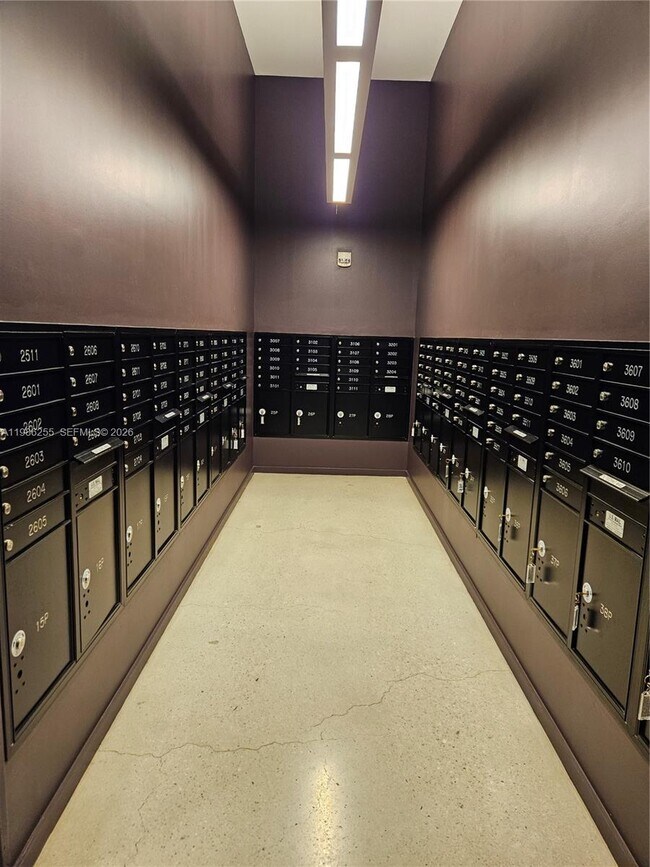 Building Photo - 151 SE 1st St