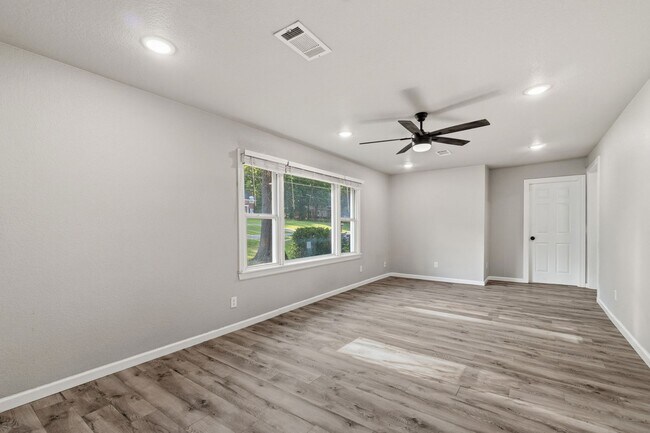 Building Photo - 2305 S.46th Street-