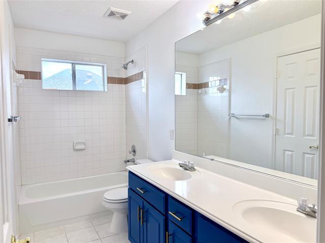 Building Photo - 10109 Samantha Dr