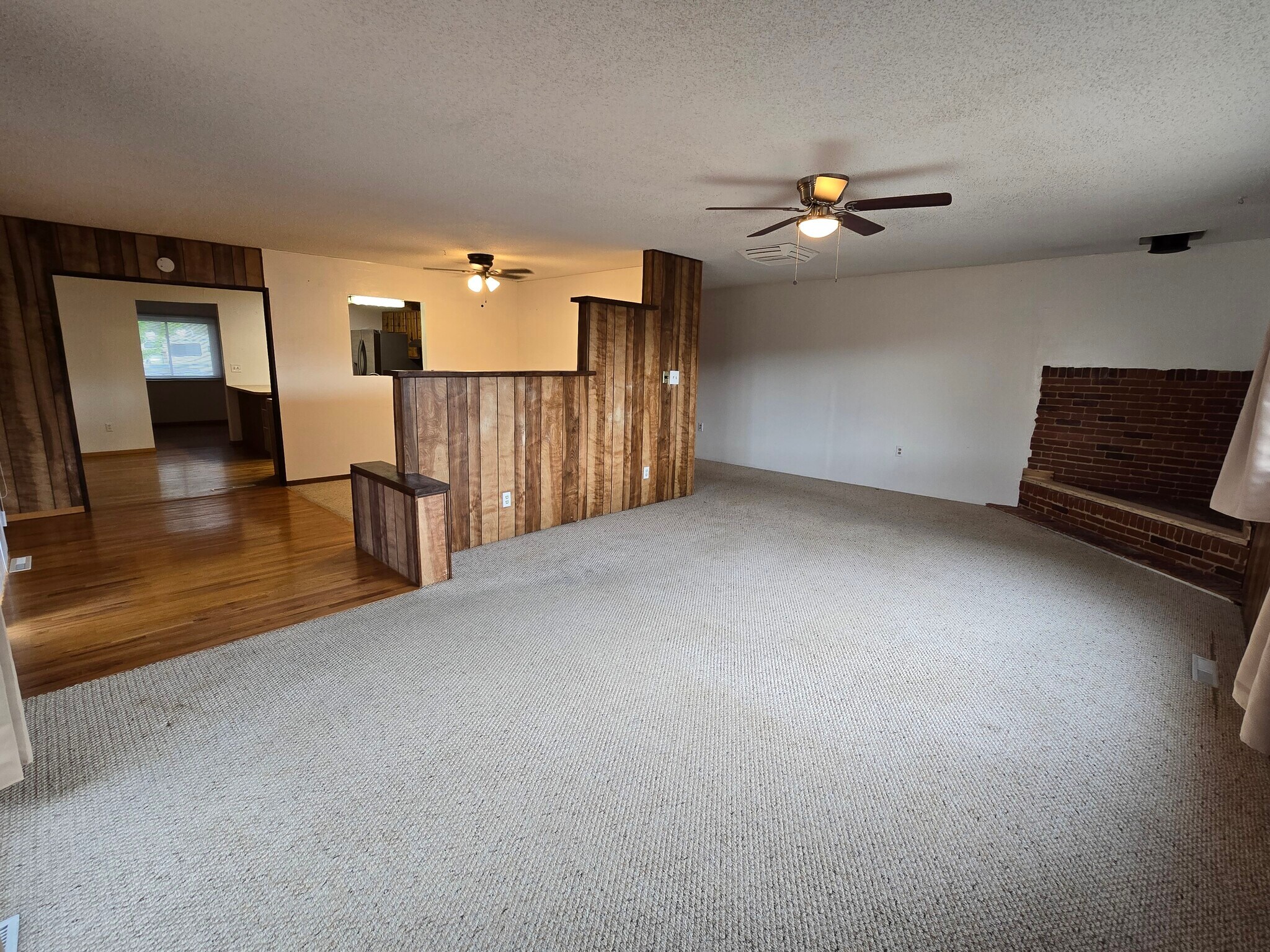 Building Photo - 403 Greenway Dr