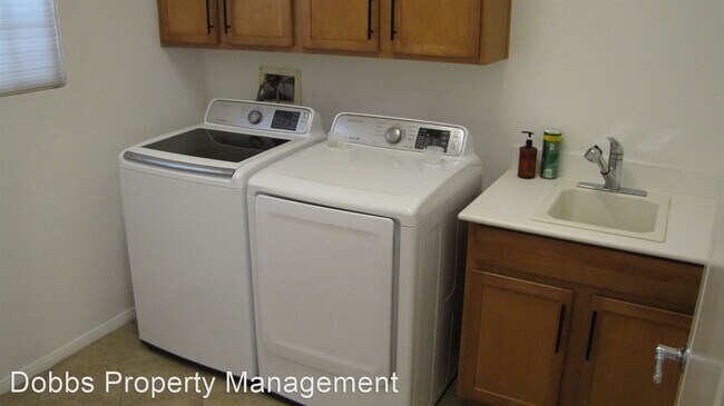 Building Photo - 2 br, 2.5 bath House - 6302 Apple Canyon Rd.