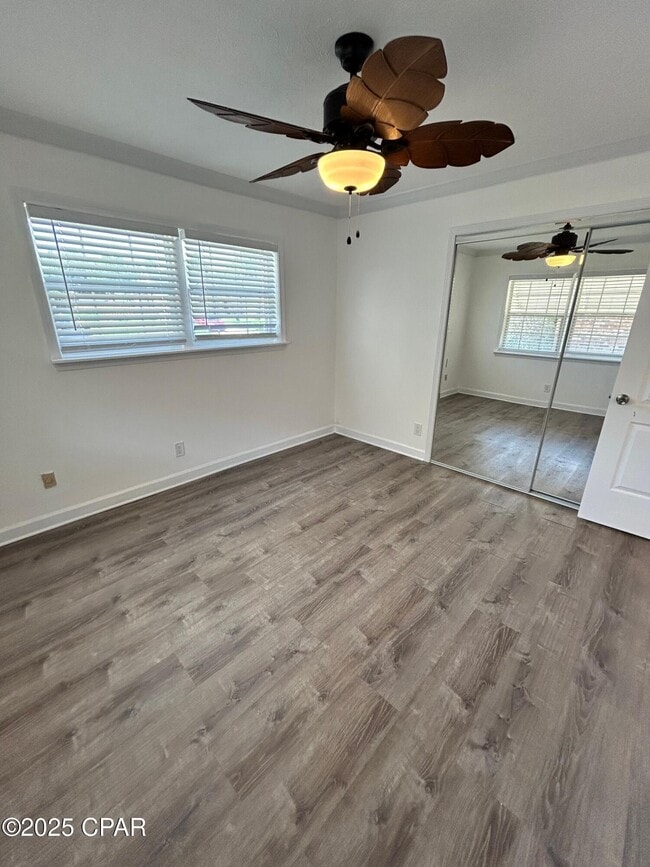 Building Photo - 205 Sunset Ln