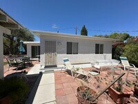 Building Photo - 1 Bedroom Casita with Pool Access!