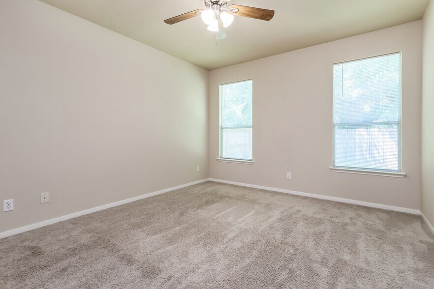 Building Photo - 22035 Willow Downs Dr