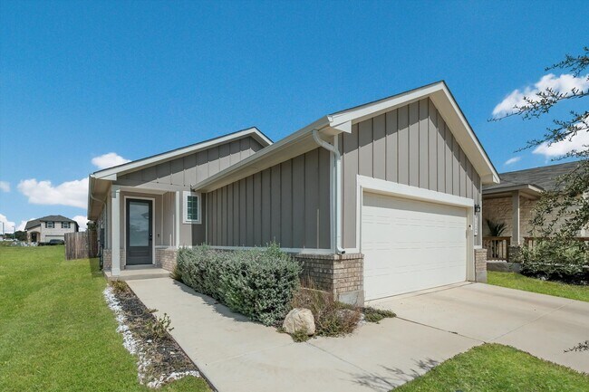 Building Photo - 13249 Fantine Flds