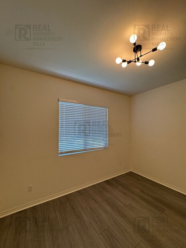 Building Photo - Cul-De-Sac Home in Heritage Lake Featuring Downstairs Bedroom & Bath + Loft