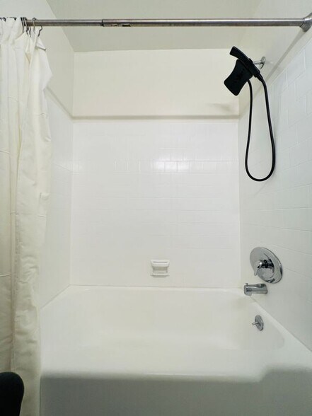 Building Photo - 5525 Harold Way