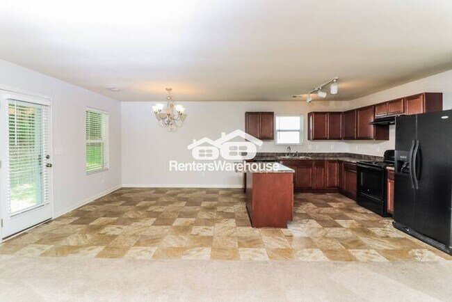 Building Photo - 4/3 Brick front Home