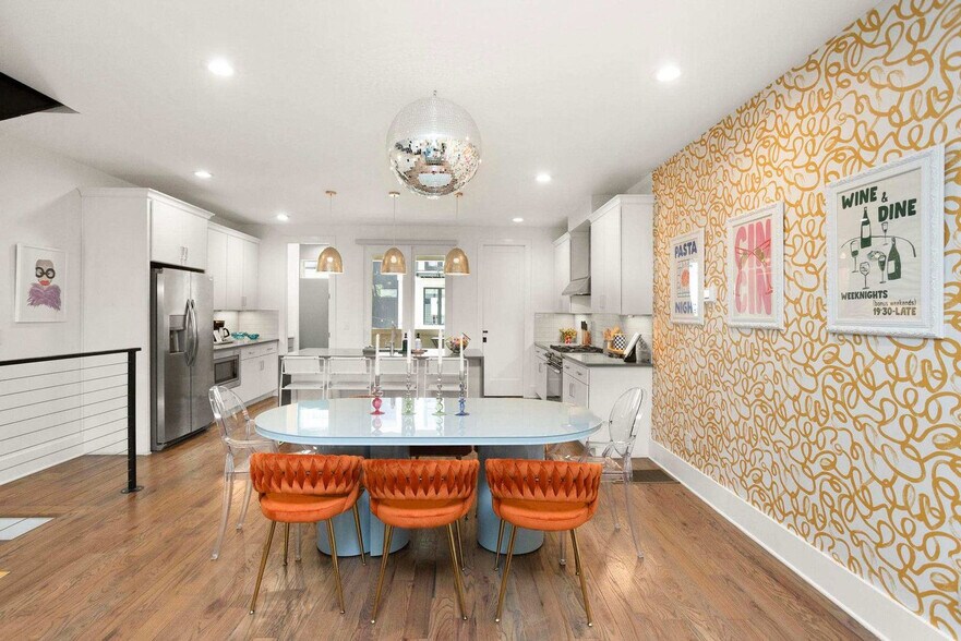 Building Photo - 1708 8th Ave S