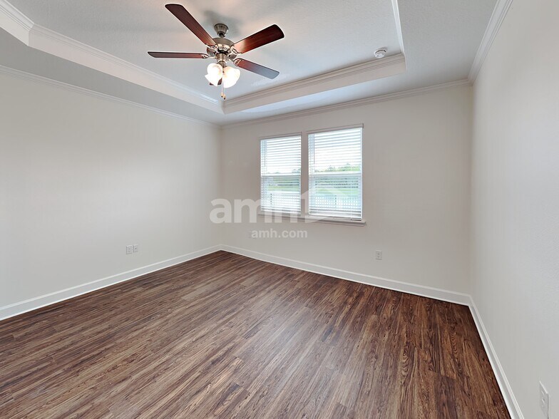 Building Photo - 5909 Hampton Creek Rd