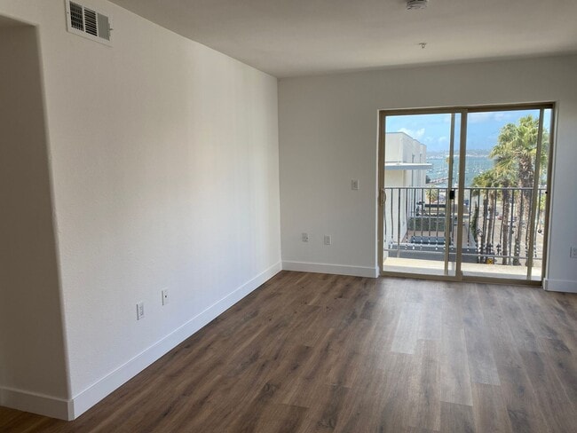 Building Photo - Oceanview Place in Little Italy