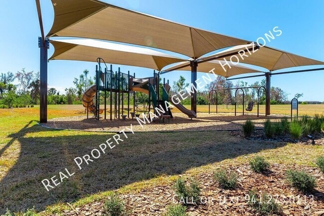 Building Photo - 10952 65th Ter E