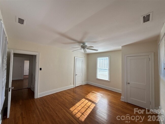 Building Photo - 1133 Princeton Ave