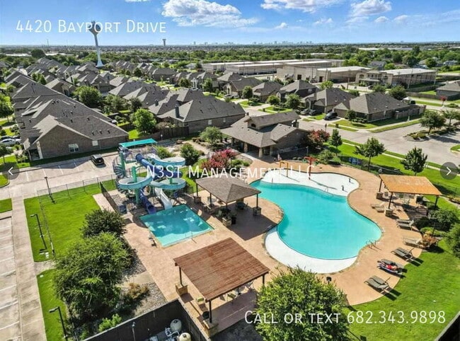 Building Photo - 4420 Bayport Dr
