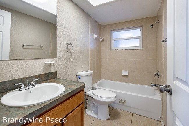 Building Photo - 3 br, 2 bath House - 7613 Christina Lane