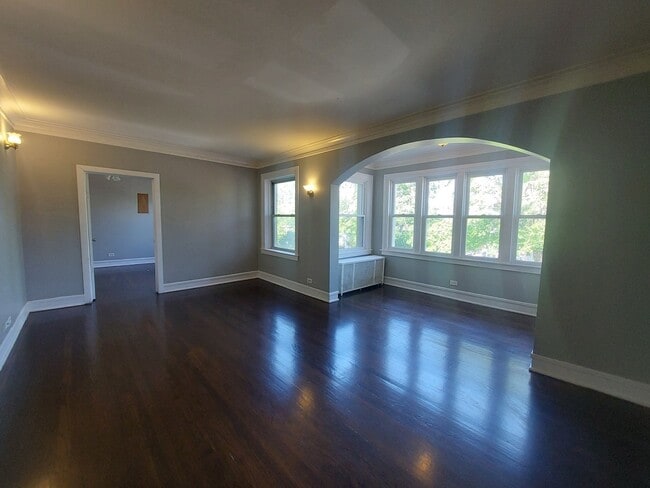 Building Photo - 3104 W 64th St