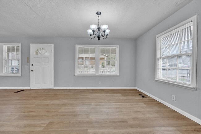 Building Photo - 4413 6th Ave