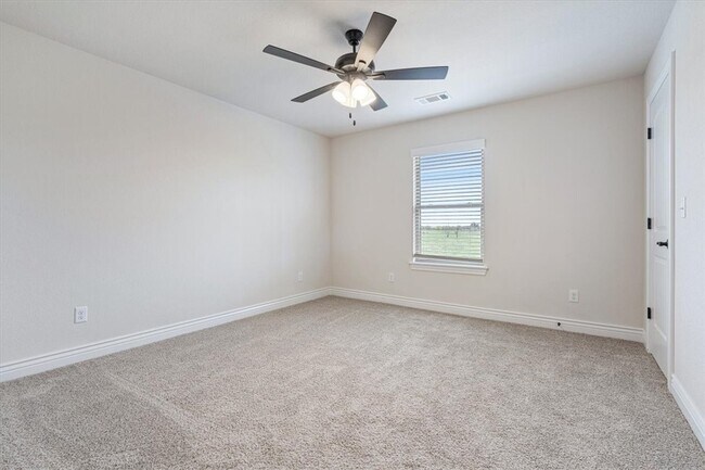 Building Photo - 6602 SW Spindle St