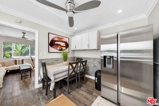 Building Photo - 1200 Tamarind Ave