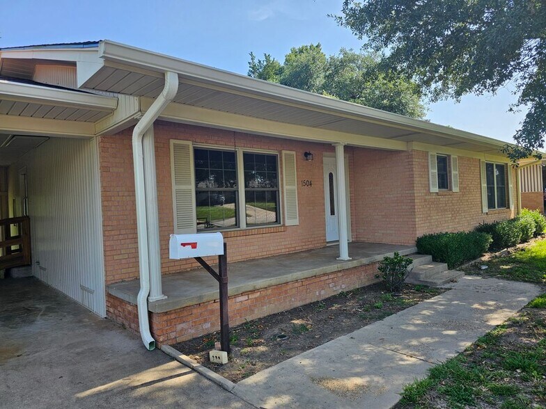 Building Photo - 1504 Webb St