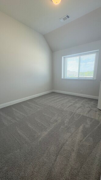 Building Photo - 2805 Chert Ct