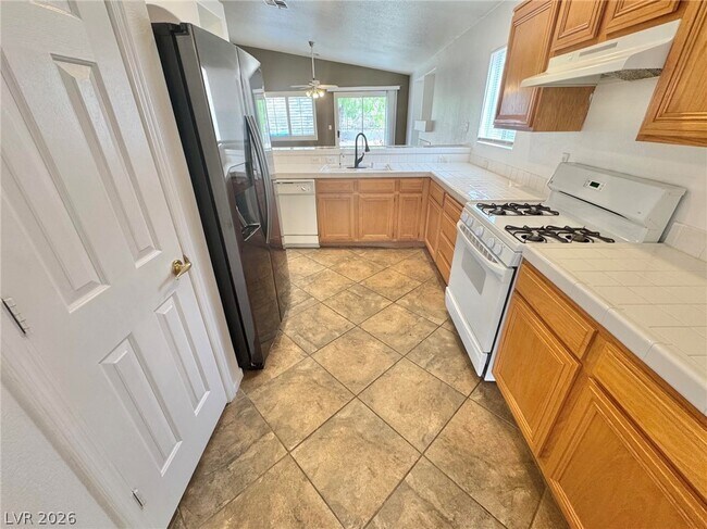 Building Photo - 1396 Dragon Rock Dr