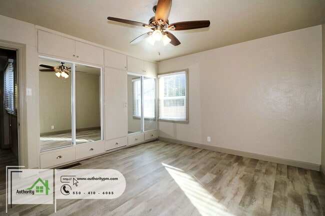 Building Photo - 1235 Sacramento St